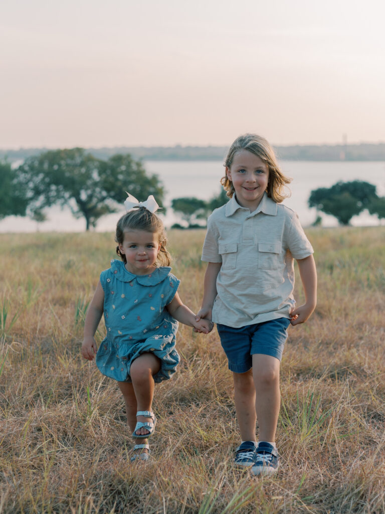 brother and sister at Winfrey Point