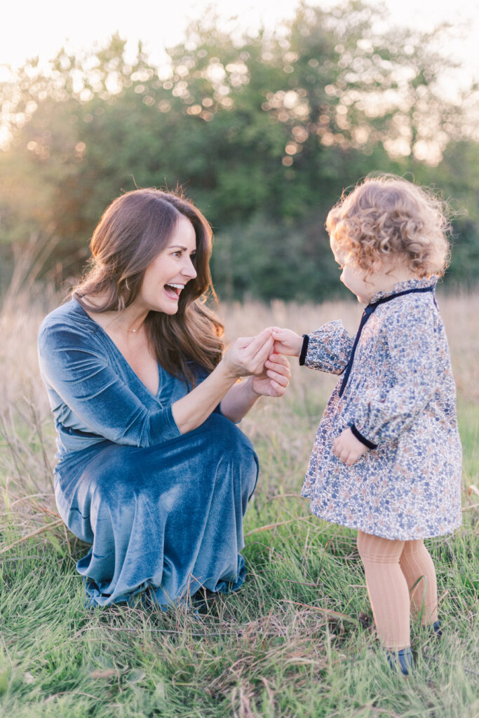 mom and baby at Norbuck Park by Kate White Photography