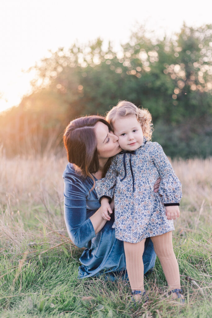 mom and baby at Norbuck Park by Kate White Photography