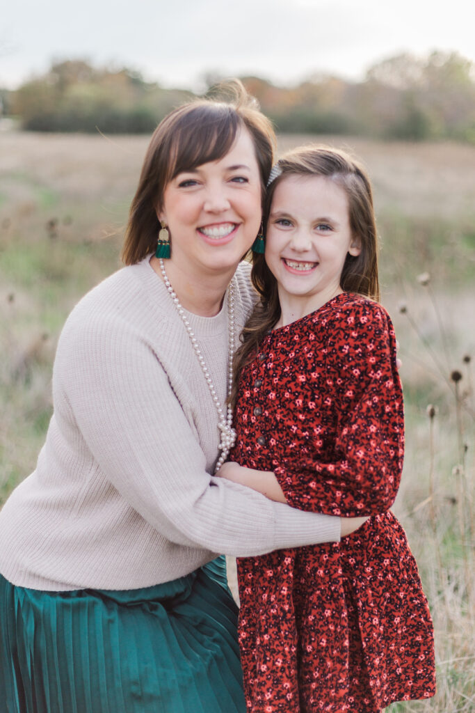 mom and daughter at Norbuck Park by Kate White Photography
