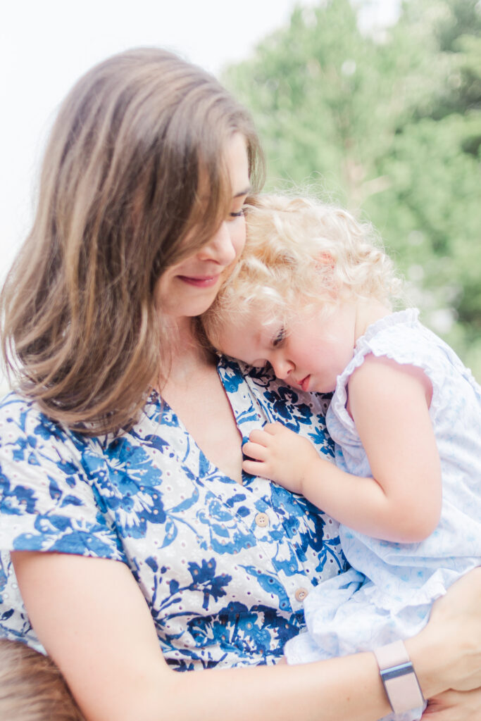 mom and daughter at the Dallas Arboretum