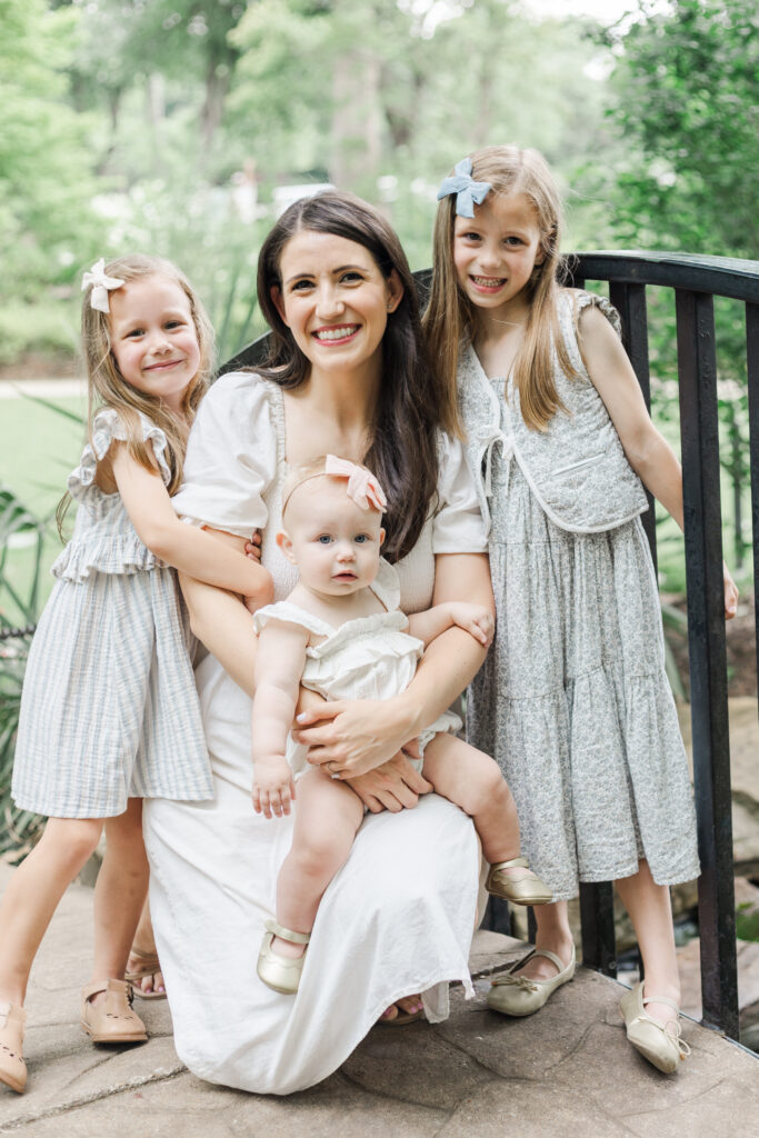 mom and daughters at Grapevine botanical garden